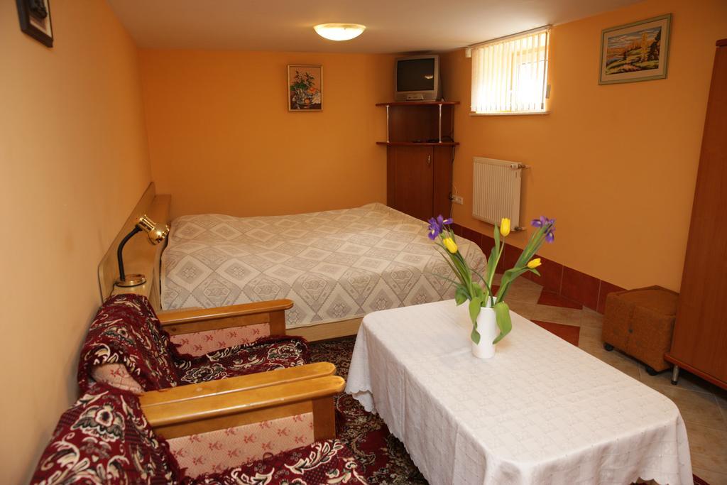 Guest House Linas 阿利图斯 外观 照片